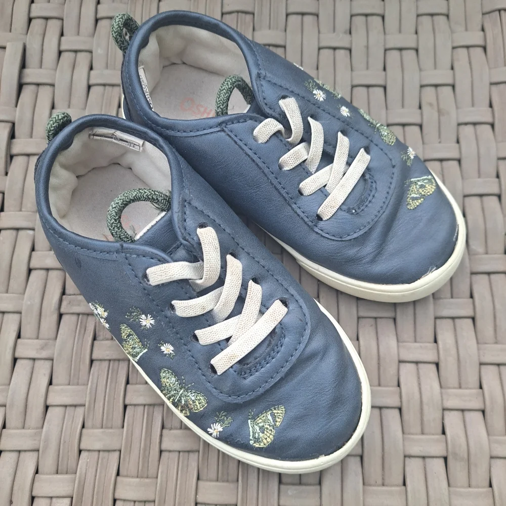 3/15 Oshkosh Bgosh shoes size 9 M🦋